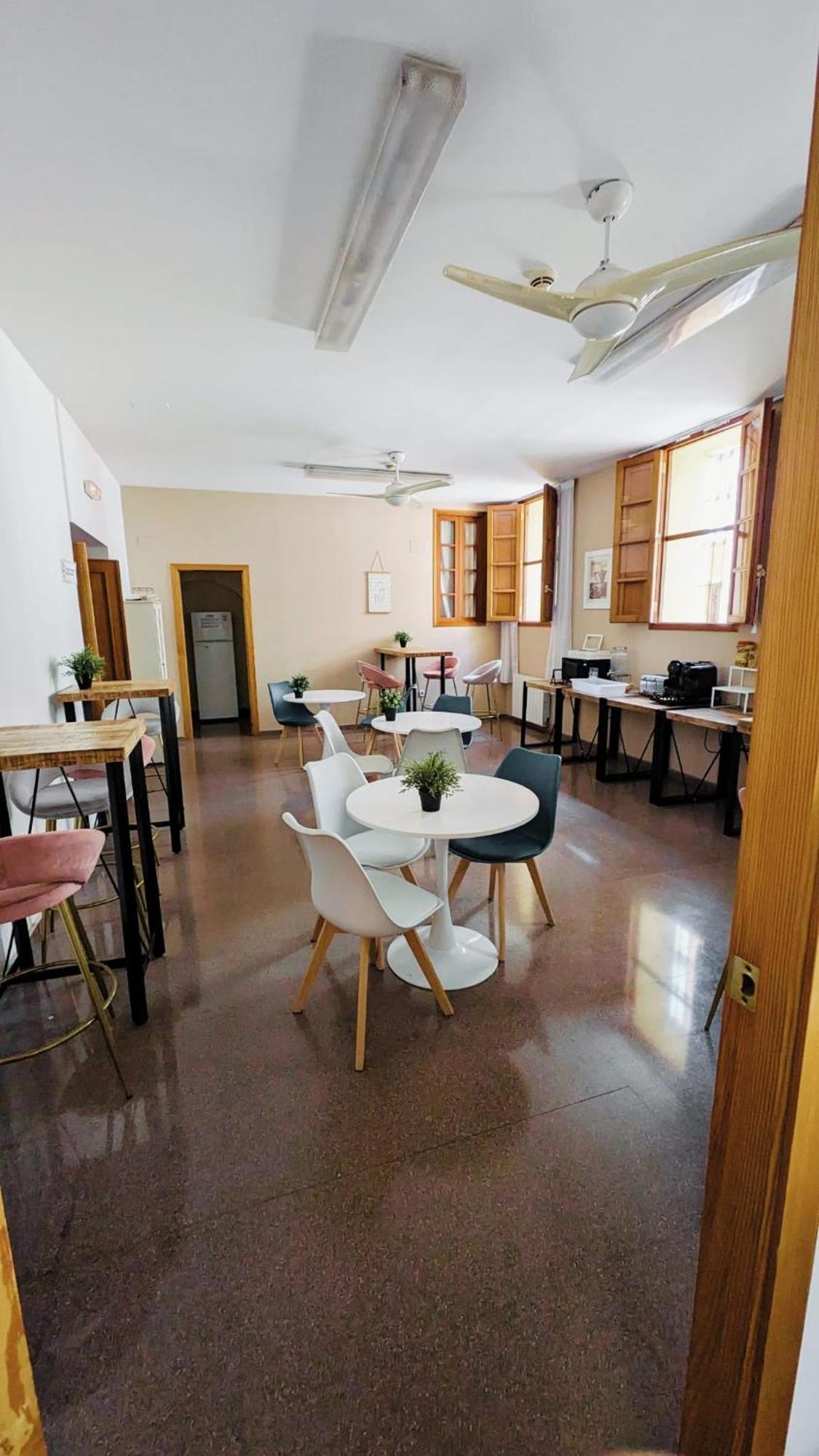 Hostal El Convent De ムンカーダ エクステリア 写真