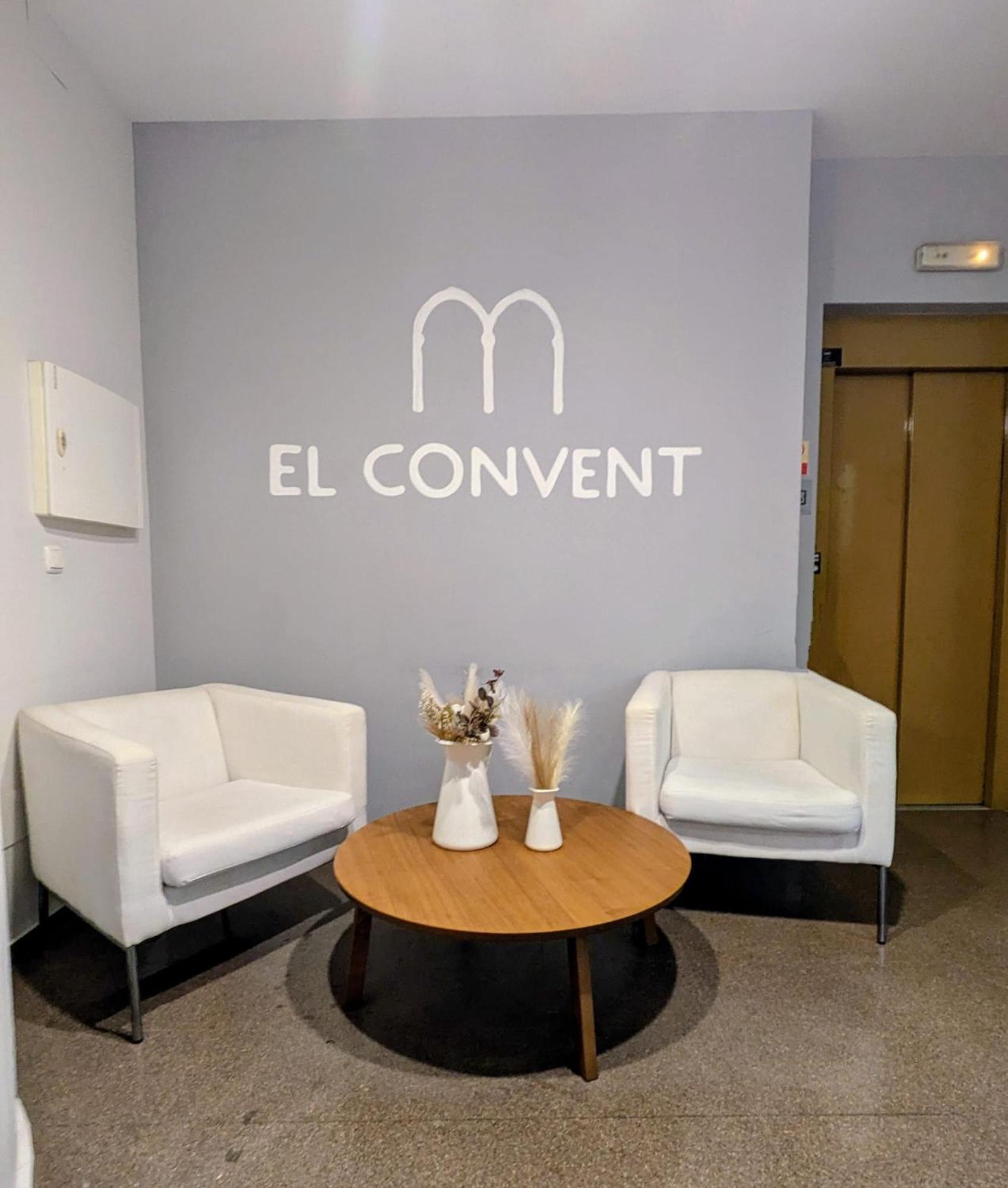 Hostal El Convent De ムンカーダ エクステリア 写真